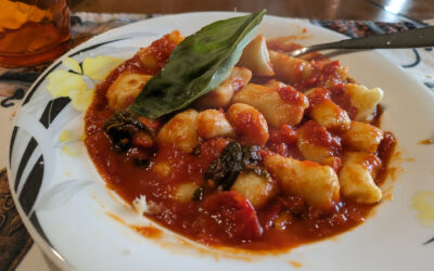 Gnocchi di ricotta pomodoro e basilico